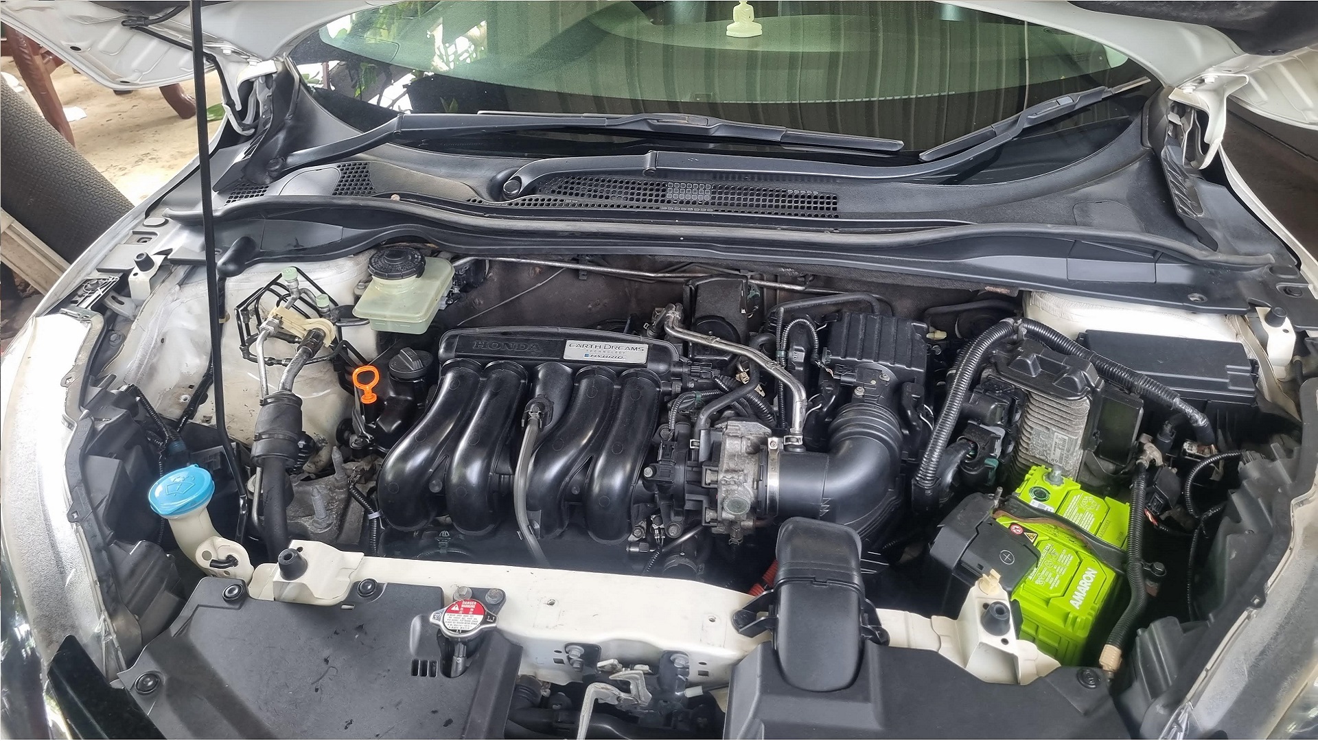 Green Hybrid Care workshop and vehicle service 2